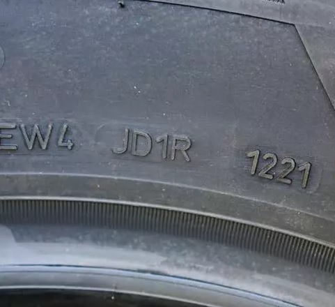 Tire manufacturing date